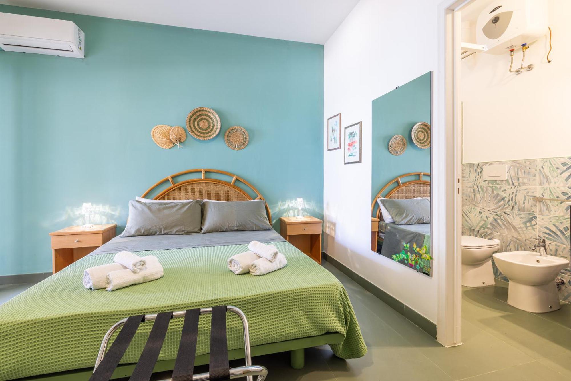 Luxury Suites & Apartment Con Accesso Alla Spiaggia E Parcheggio Privato - Vista Mare Lido Conchiglia Værelse billede